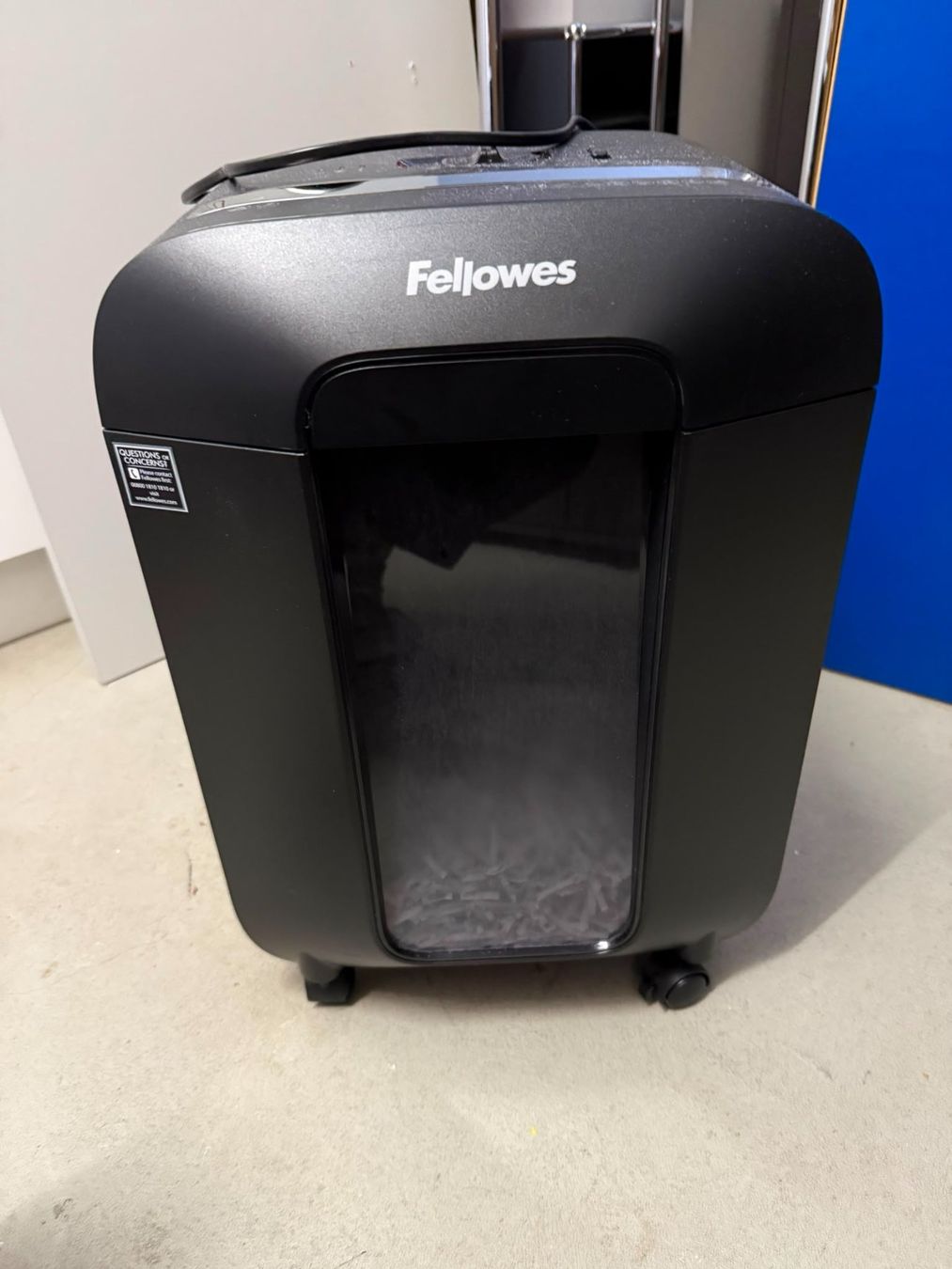 Fellowes Aktenvernichter: Aktenvernichter Fellowes – Gebraucht aus Rüti ZH von brezni-69