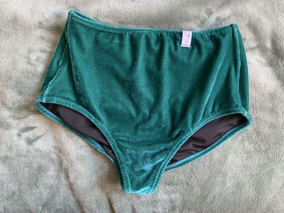 Costumi da bagno & Bikini: Bas pole dance velours vert 💚 Ugo Dance - S – Usato da Lausanne venduto da Xiaoxi