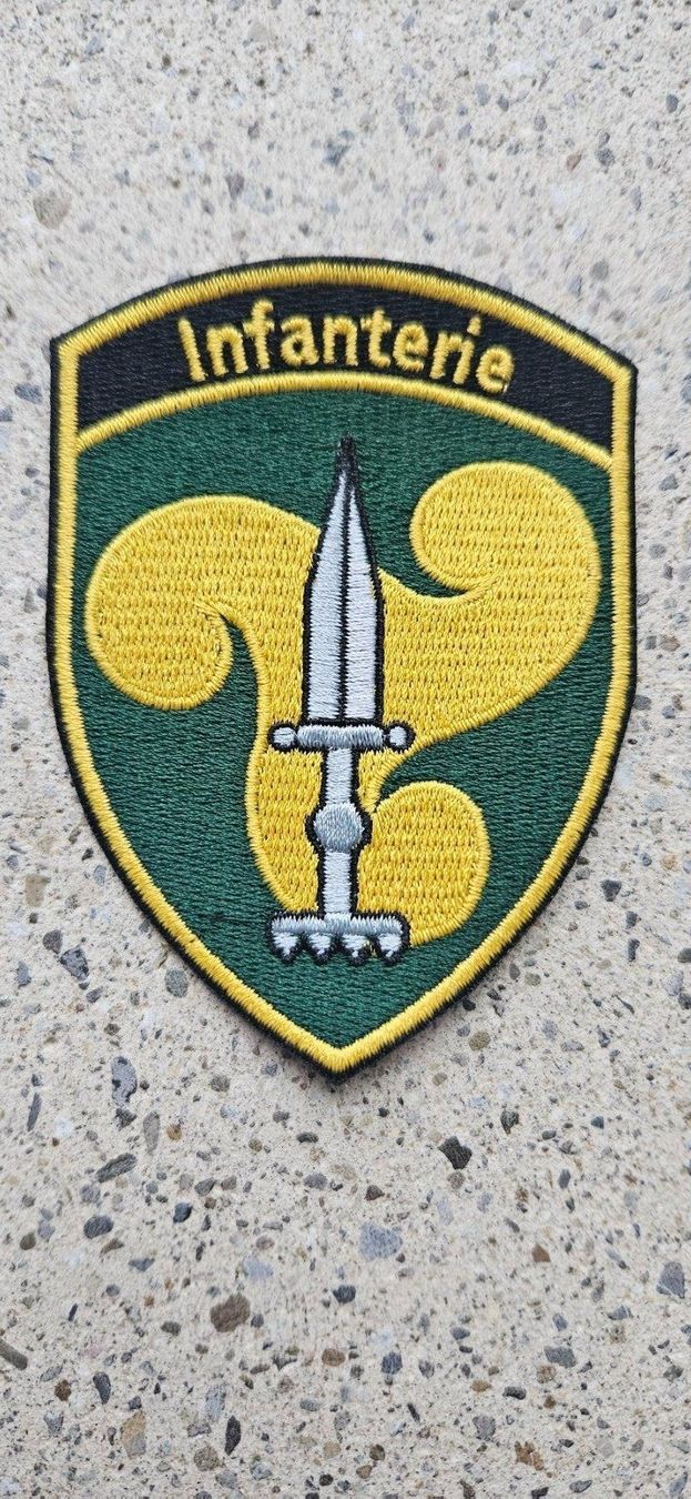 Schweizer Armee Placchette & Badge: *** Badge Infanterie *** – Nuovo e nell'imballaggio originale da Riedholz venduto da fr_sIruP