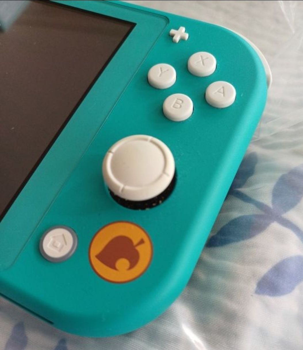 Nintendo Konsolen: Nintendo Switch Lite Animal Crossing Édition – Gebraucht aus Saignelégier von nys_6r27 2