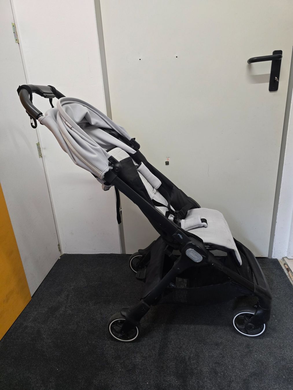 Chicco Carrozzine: Kinderwagen Chicco We Buggy cool grey – Usato da Marbach SG venduto da Blackneo 1