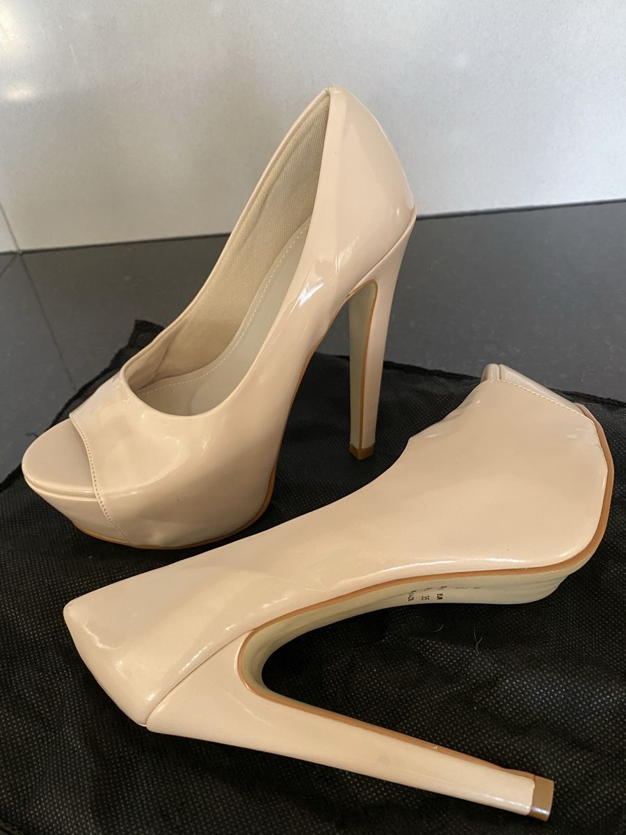 Scarpe da donna: Plateau High Heels Grösse 35, Neu! – Nuovo (secondo la descrizione) da St Gallen venduto da mel.ch7 2