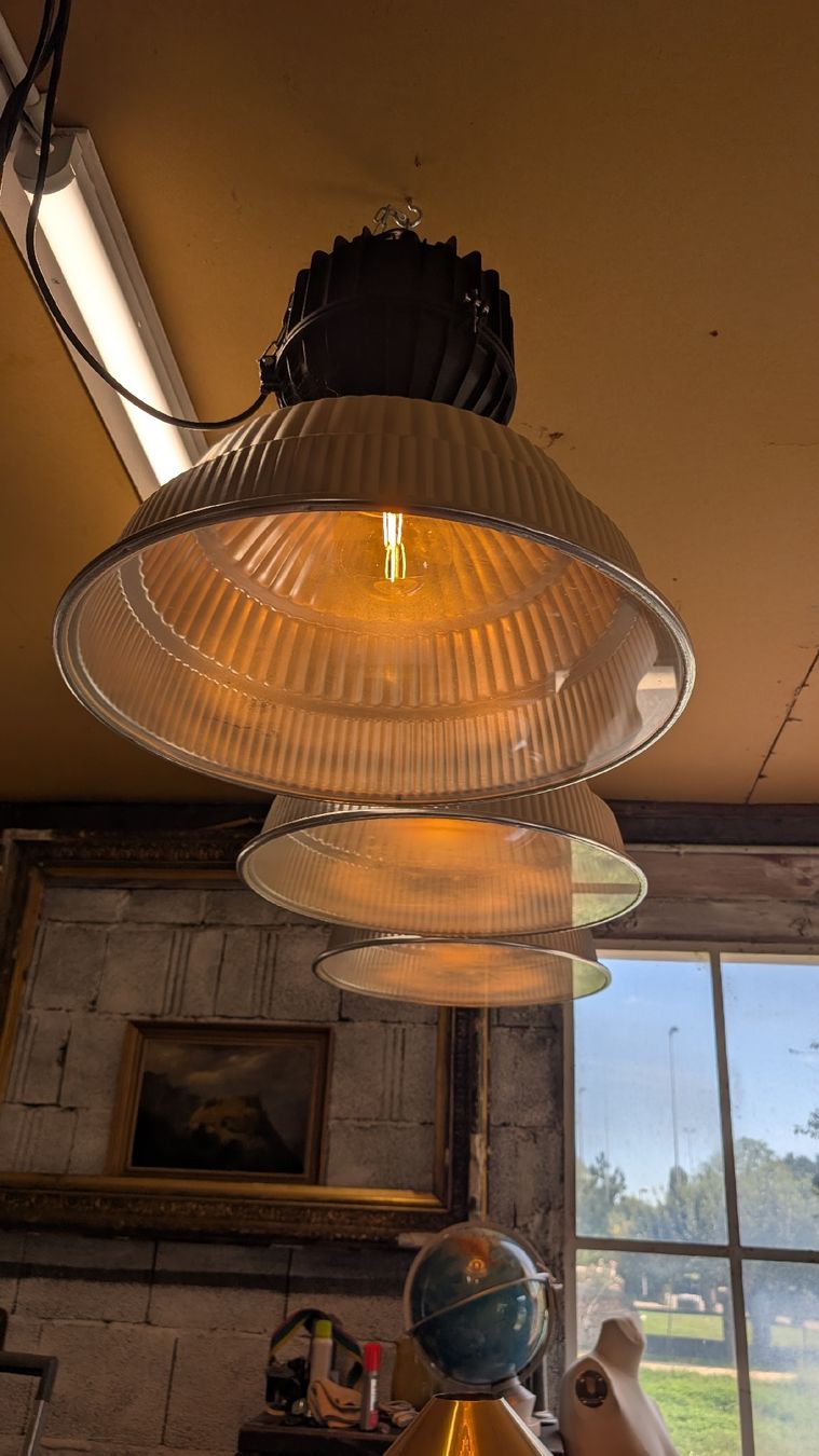 Lampen: Industrielampen Hängeleuchte Metall Glas gebraucht 6 Stk – Gebraucht aus Evilard von Kody0 4