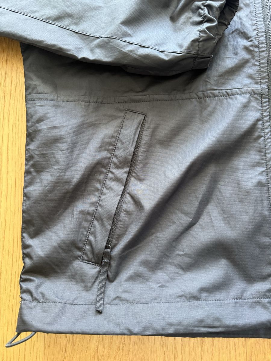 North Face Giacche: The North Face Regenjacke Damen Gr. S – Nuovo (secondo la descrizione) da Niederweningen venduto da roethlisbeme 2