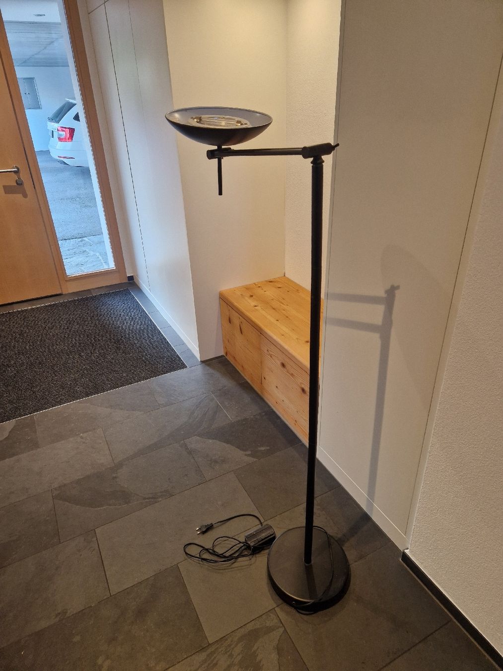 Lampade: Stehlampe schwarz verstellbar/dimmbar – Usato da Bonaduz venduto da raguta 1