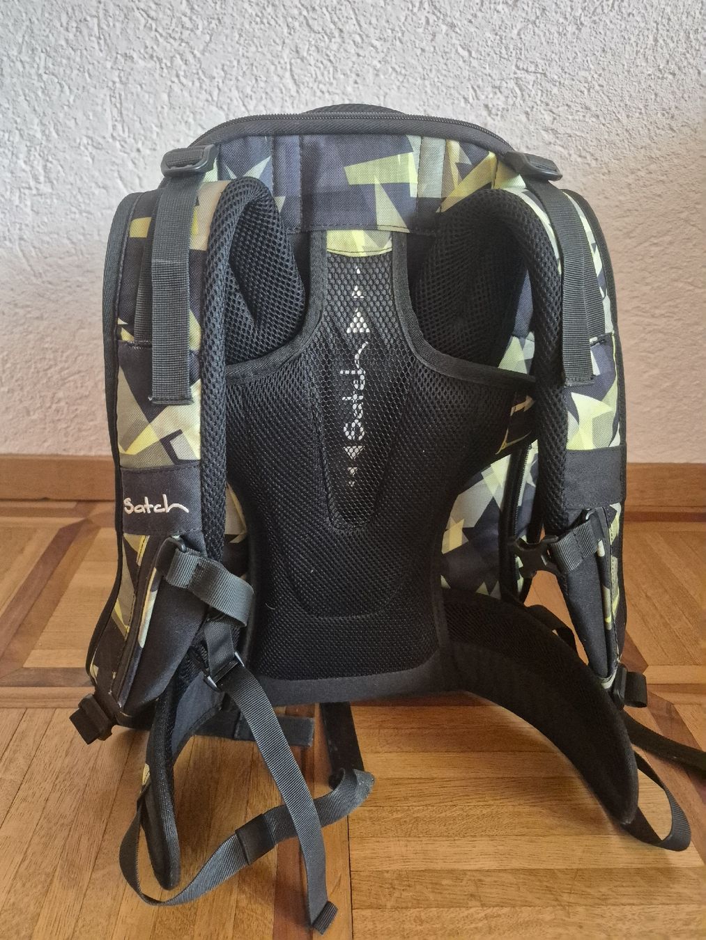 Satch Borse & Zaini: Satch Rucksack mit Regenschutz, 4 Fächer+ Flaschenhalter – Usato da Belp venduto da jul_56lk 2