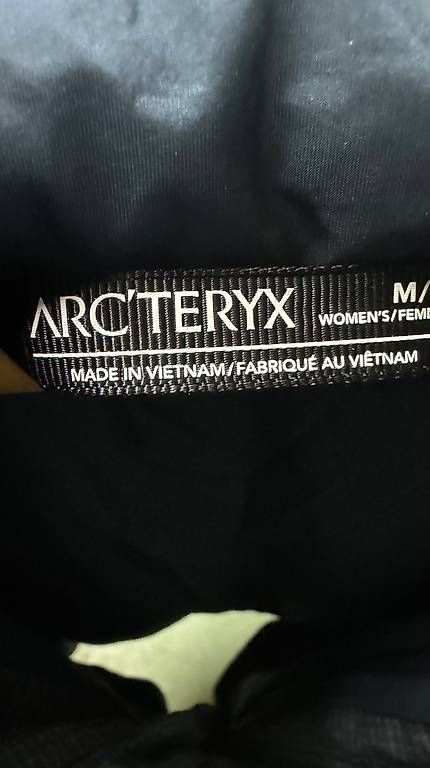 Vestes: ARCTERYX JACKE GORETEX – D'occasion à solothurn par googWIL 1