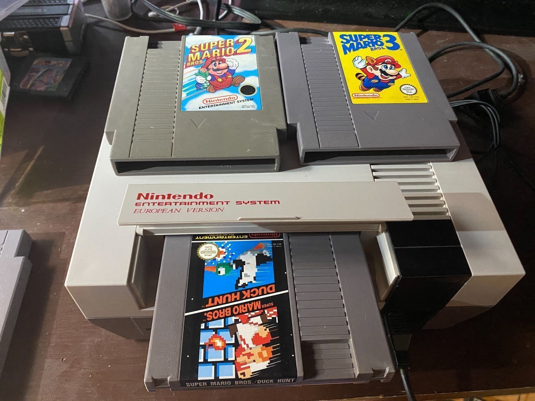 Nintendo Console: Console Nes Dezonner + Mario  1, 2 et 3 – Usato da Lausanne venduto da sauvezretrogames