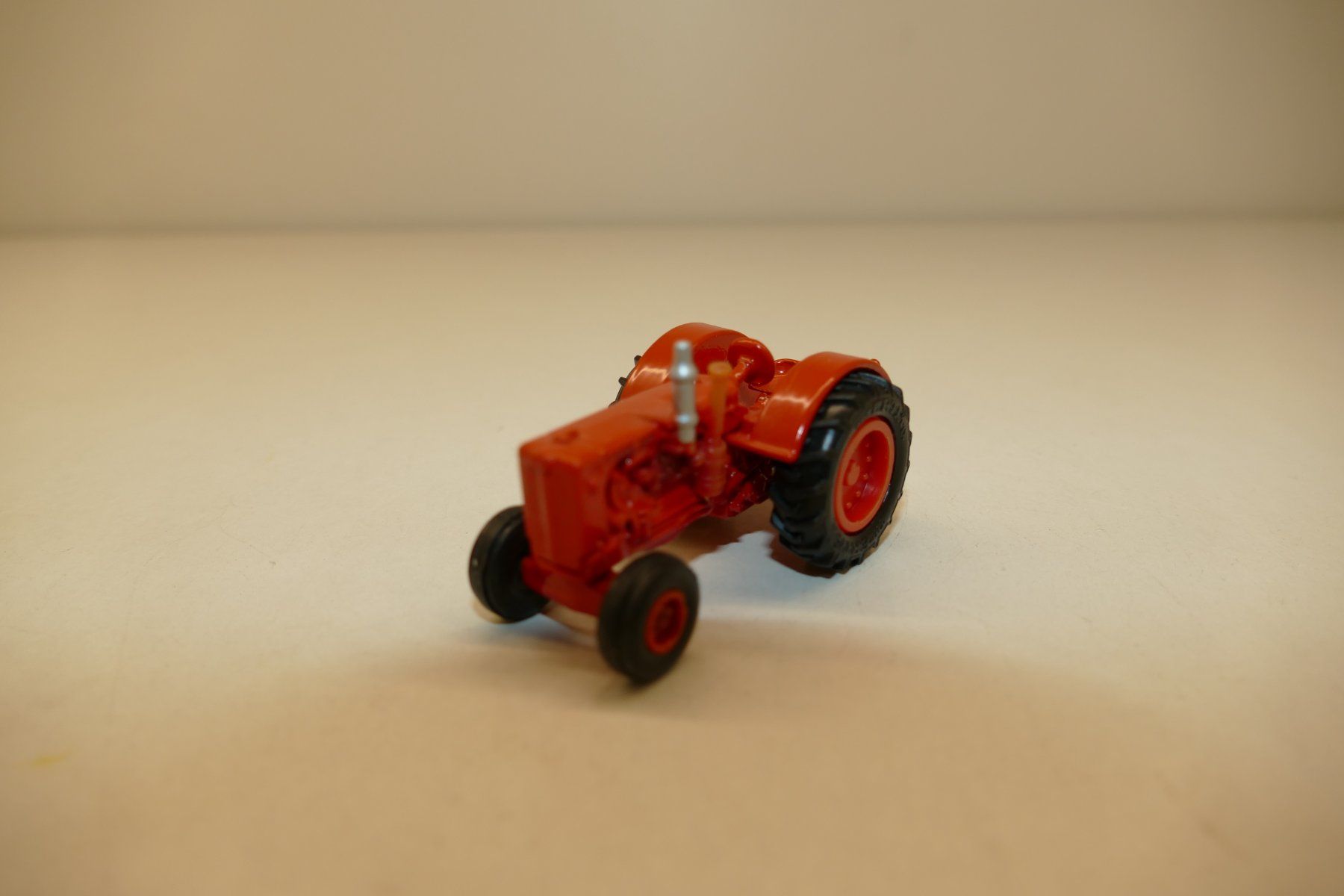 Kit di modellismo & Modellini statici: Metallmodel: Traktor Case Modell 500 – Nuovo (secondo la descrizione) da Niederhasli venduto da rail-duerst