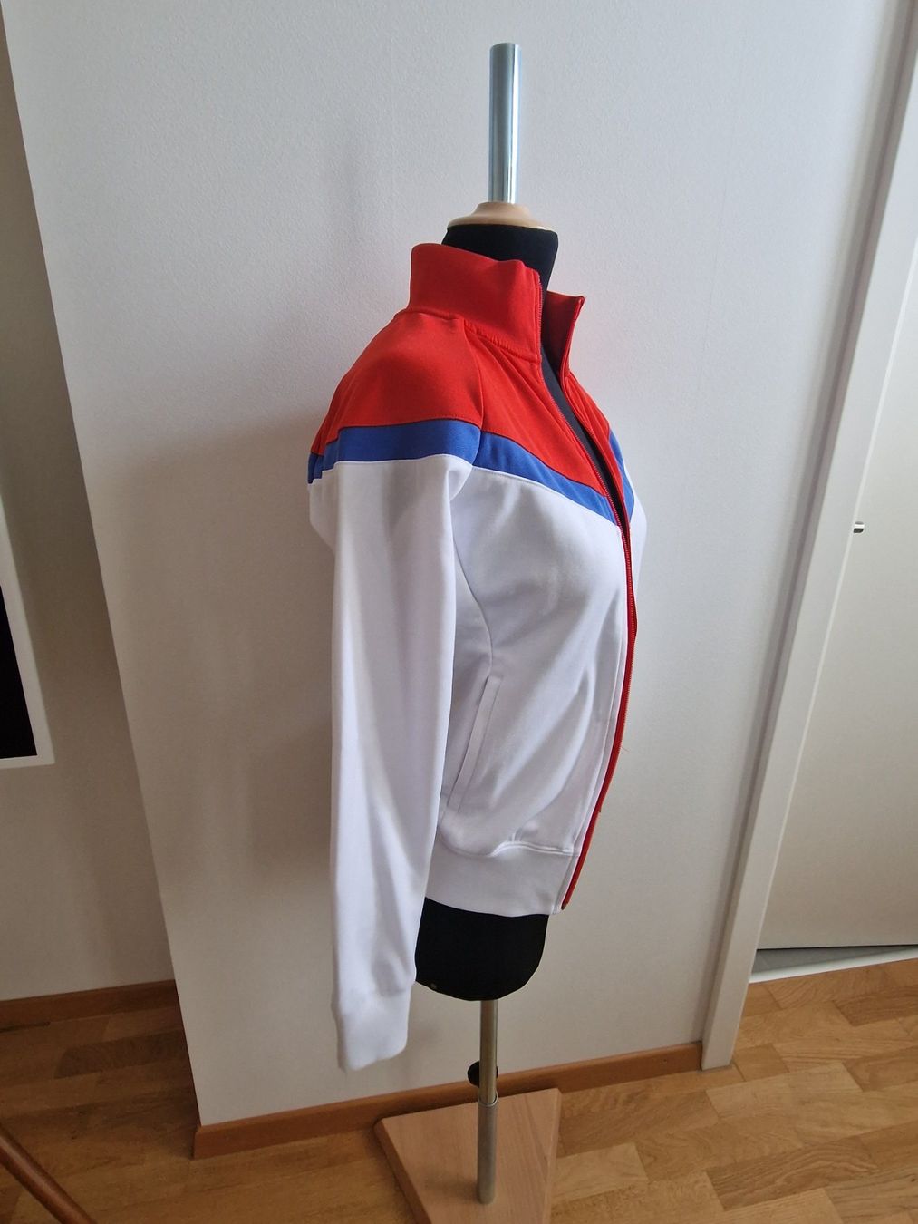 Nike Giacche: Coole Nike Lifestyle Jacke – Usato da Zürich venduto da ale_bg2x 2