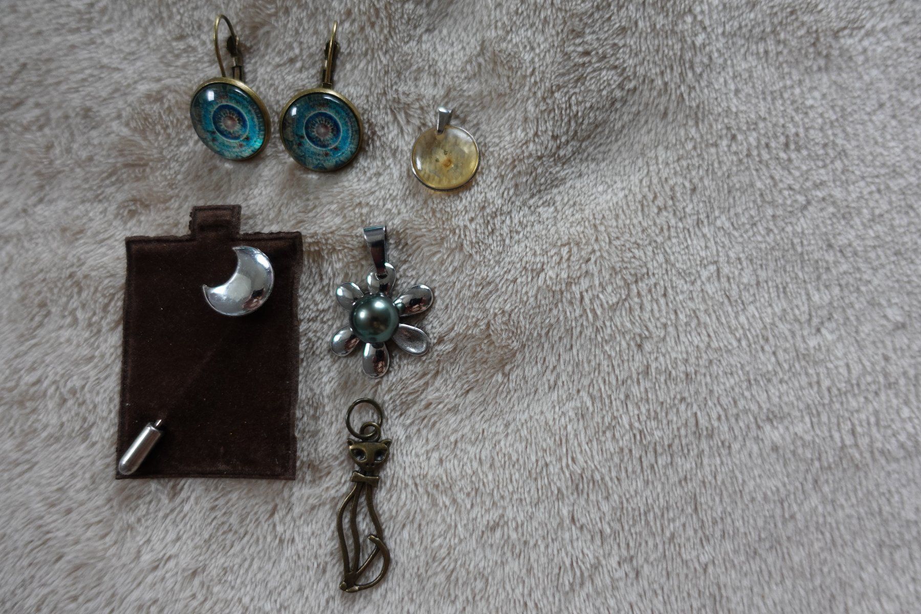 Sonstiger Schmuck: 1 schönes 28 teiliges Modeschmuck Set – Gebraucht aus rorschach von Babsi64 3