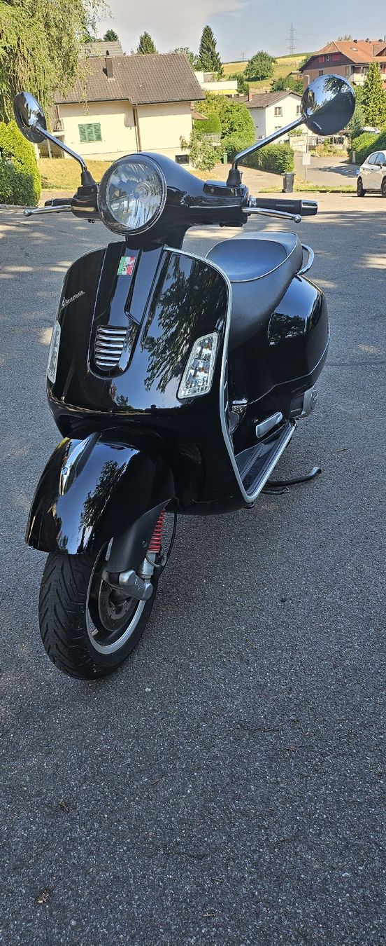 Vespa Scooter: Vespa GTS Super 125 – Usato da Kerzers venduto da Nico-Pao