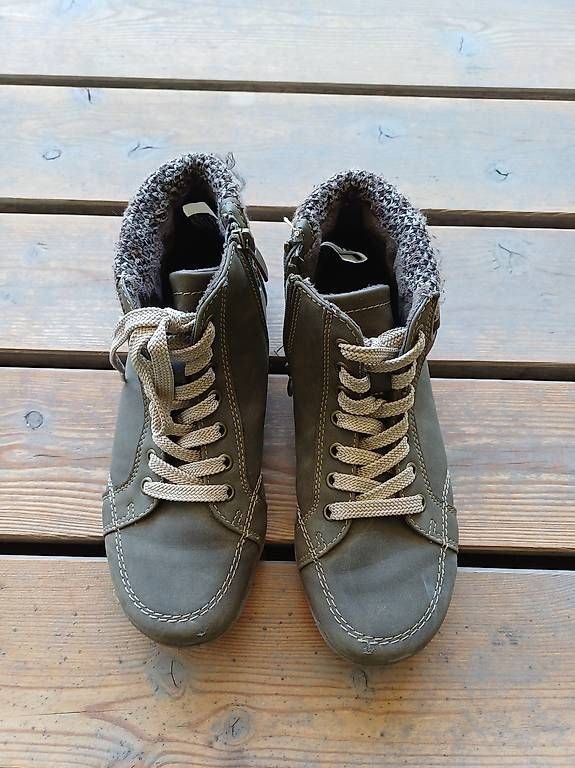 Scarpe da donna: Winterschuhe leicht – Usato da Zürich venduto da jjud
