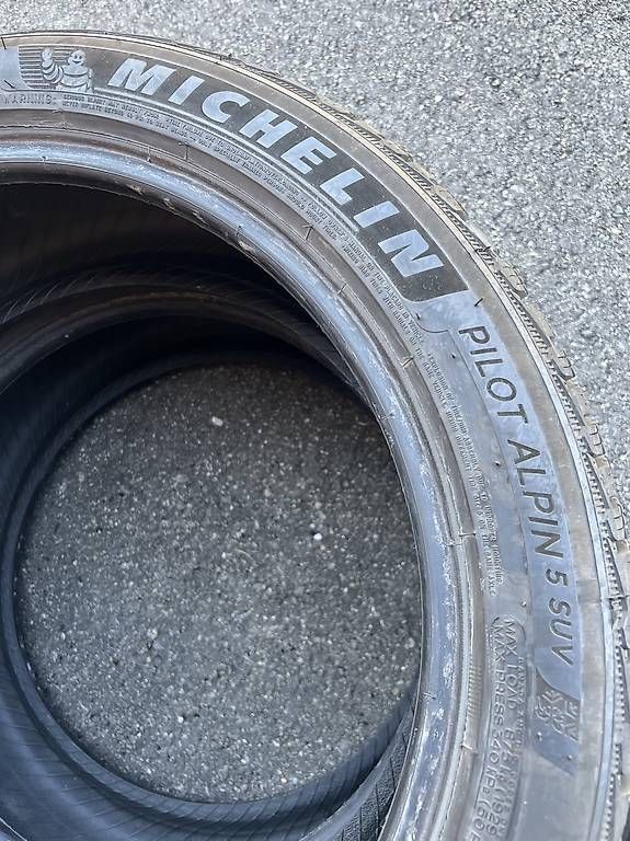 Pneumatici & Ruote complete: 2 x 245/45/20 Michelin Winterreifen  – Usato da Frasnacht venduto da nobloff 3