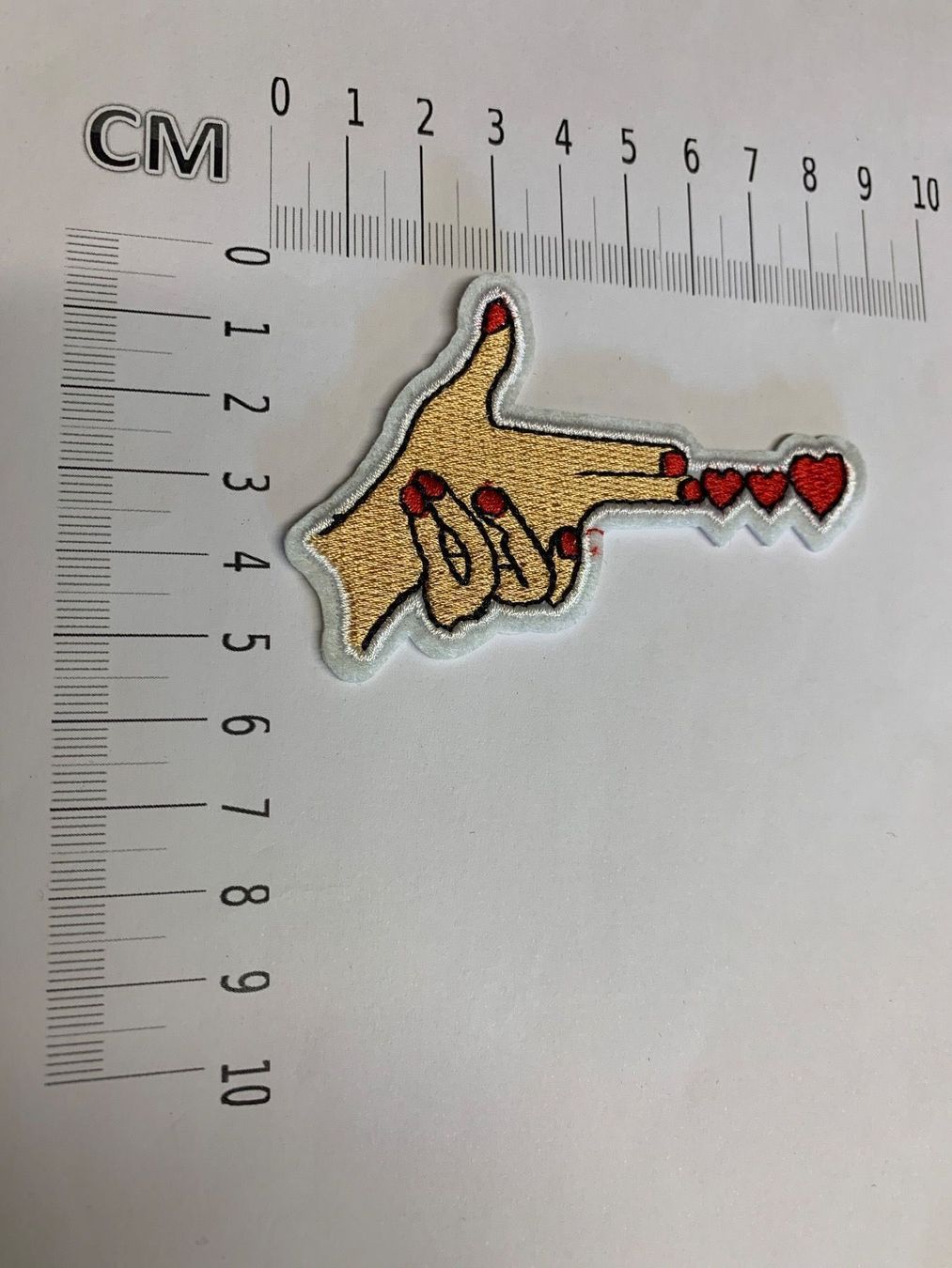 Toppe: Gun Hand Badge / Aufnäher – Nuovo e nell'imballaggio originale da Ostermundigen venduto da Mcone 1