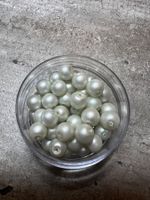 Renaissance Perle / Rico Design hellgrün matt 6 mm (neu)