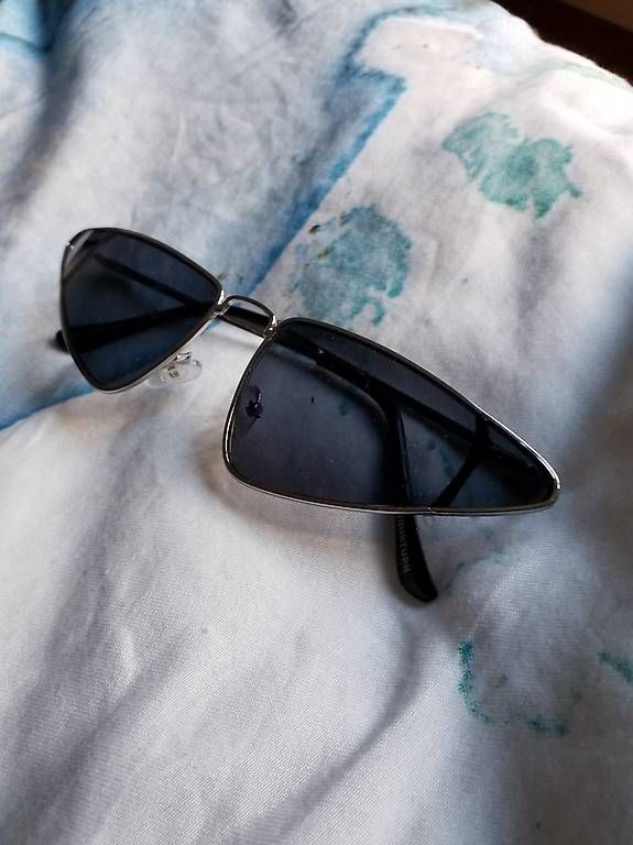 Occhiali & Lenti: Fashionlook Sonnenbrille Alternative – Usato da Bern venduto da Bluepop