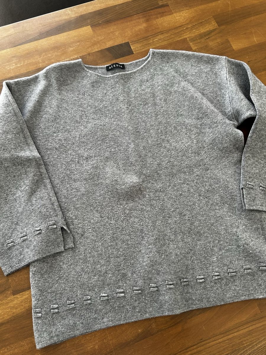Maglioni & Felpe: ALESIA Edler Strickpullover Grau Gr. L – Usato da Balsthal venduto da LaLiLu77