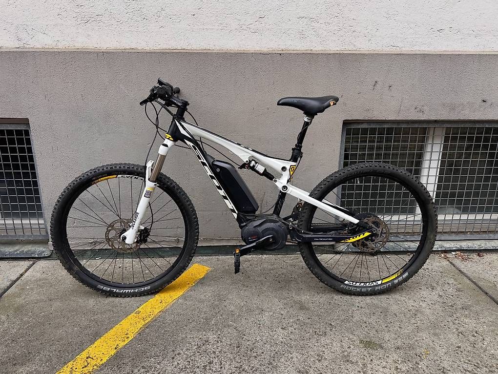 Scott Biciclette: Scott E-Mountain Bike // E-Spark 720 - 2015 – Usato da Zürich venduto da Buri_1738