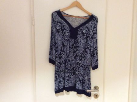 Schicke Tunika blau-weiss Gr.42 Neu