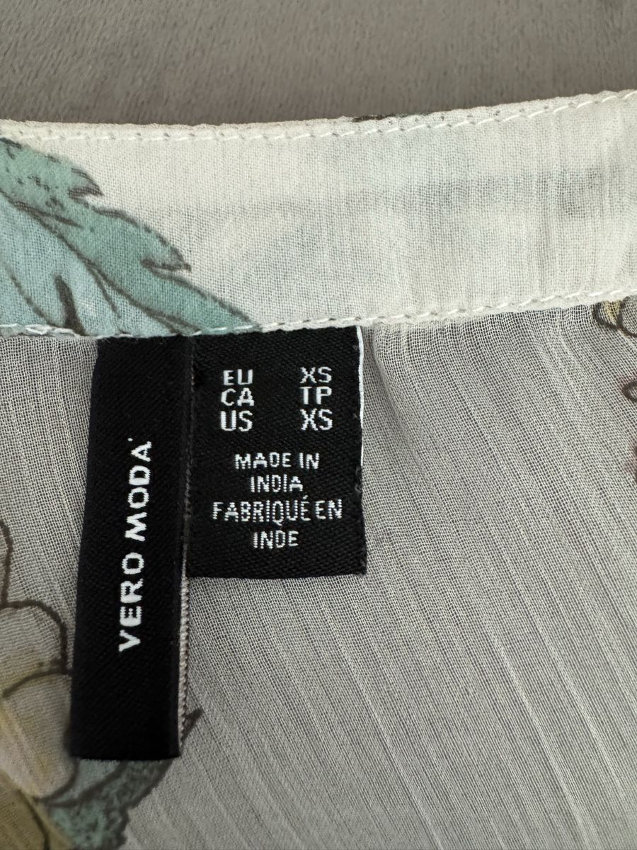 Vero Moda Kleider: Sommerkleid mit Blumenmuster, Grösse XS – Neu (gemäss Beschreibung) aus Olten von bir_k96n 3