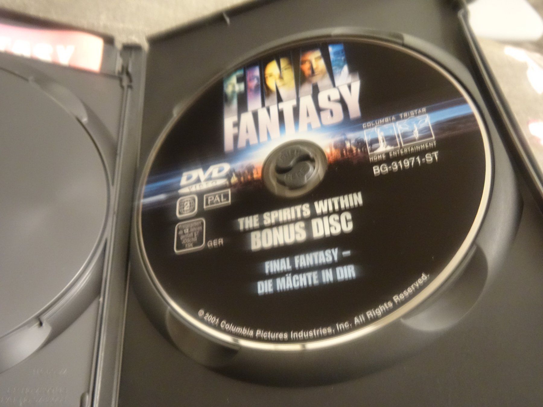 Tutti i DVDs: Final Fantasy - Die Mächte in dir DVD – Usato da Olten venduto da Disc-Verkauf 2