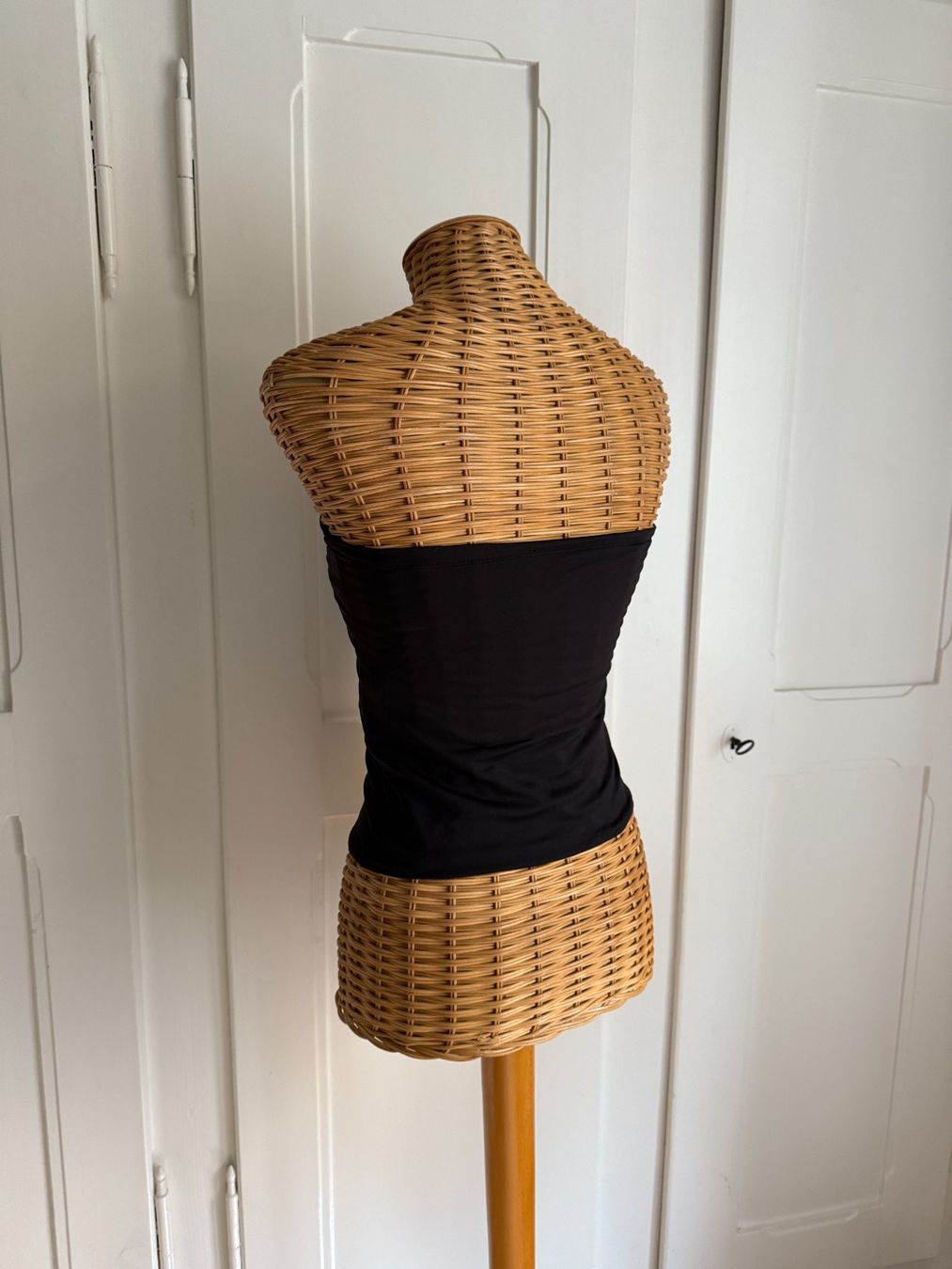 Na-kd Tops: NA-KD - Bandeau-Top schwarz 38 – Gebraucht aus Zürich von Diazaio 2