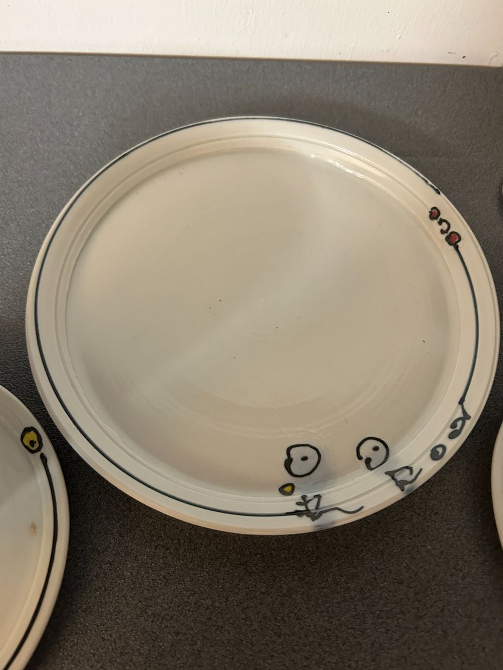 Set di piatti: Handgemachtes Tellerset(19x) -assiettes blanches faites main – Usato da Küsnacht ZH venduto da filo_fila8700 2