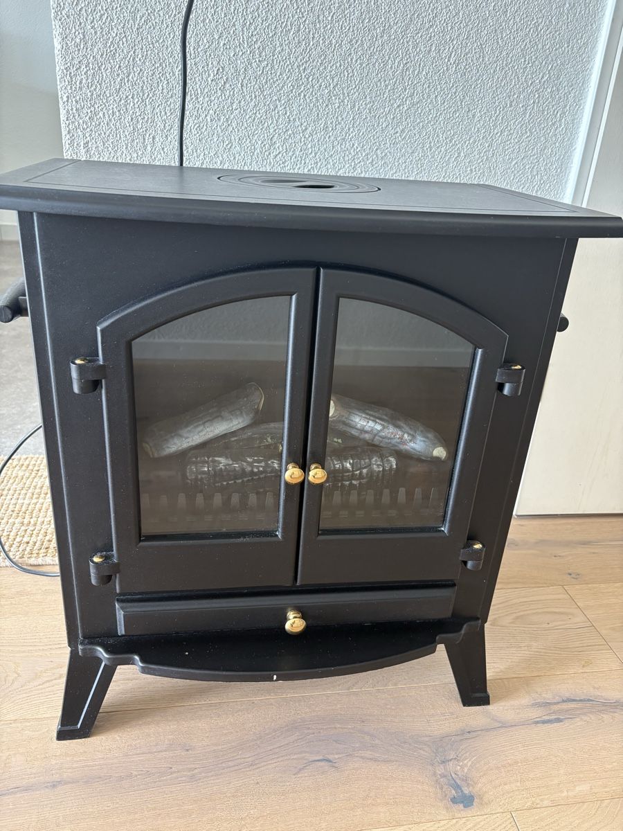 Radiateurs: Elektrischer Kamin - wärmend  – D'occasion à Zürich par Noki__