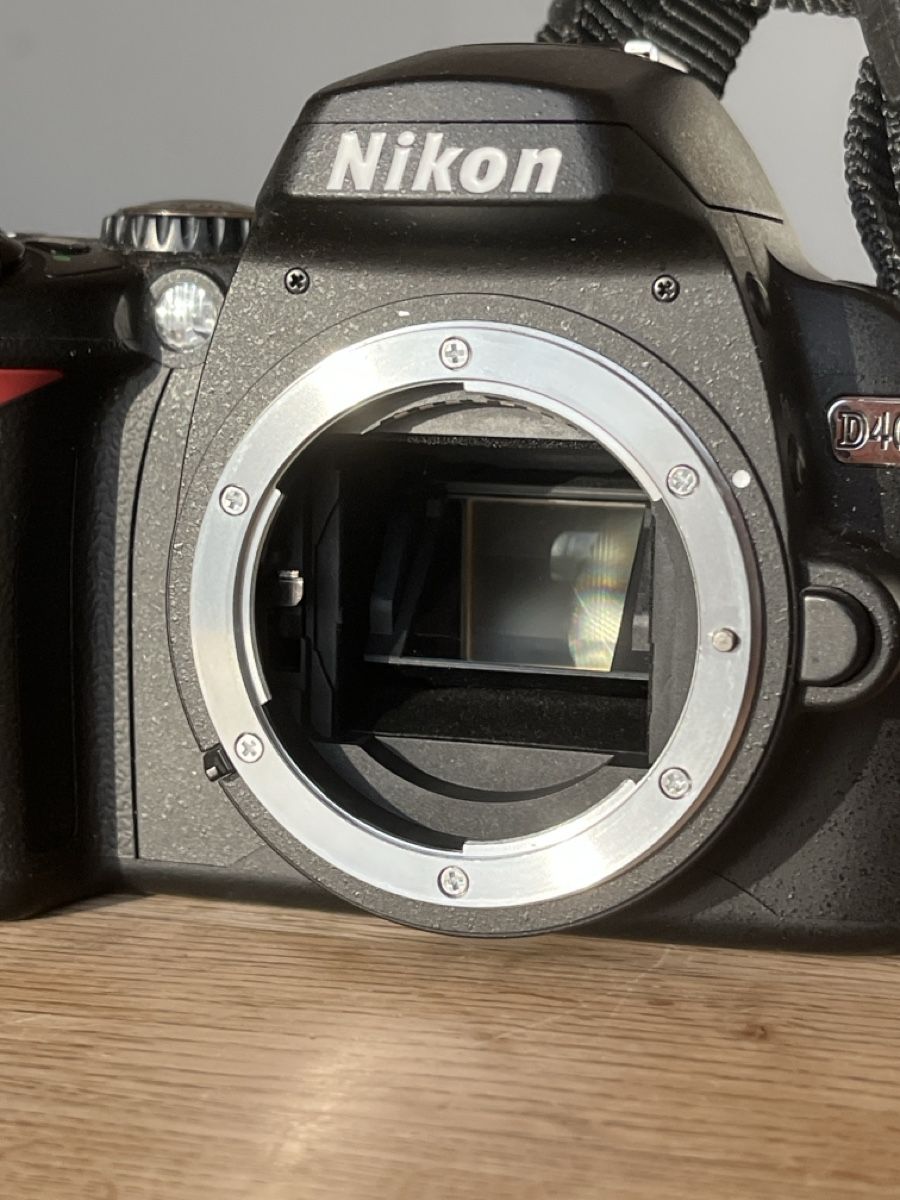 Nikon Fotocamera: Nikon D40x digitale Spiegelreflexkamera mit Objektiv – Usato da Birsfelden venduto da Ric8do 6