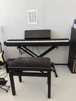 Yamaha P-225 B inkl. Ständer, Hocker, Pedal und Abdeckung