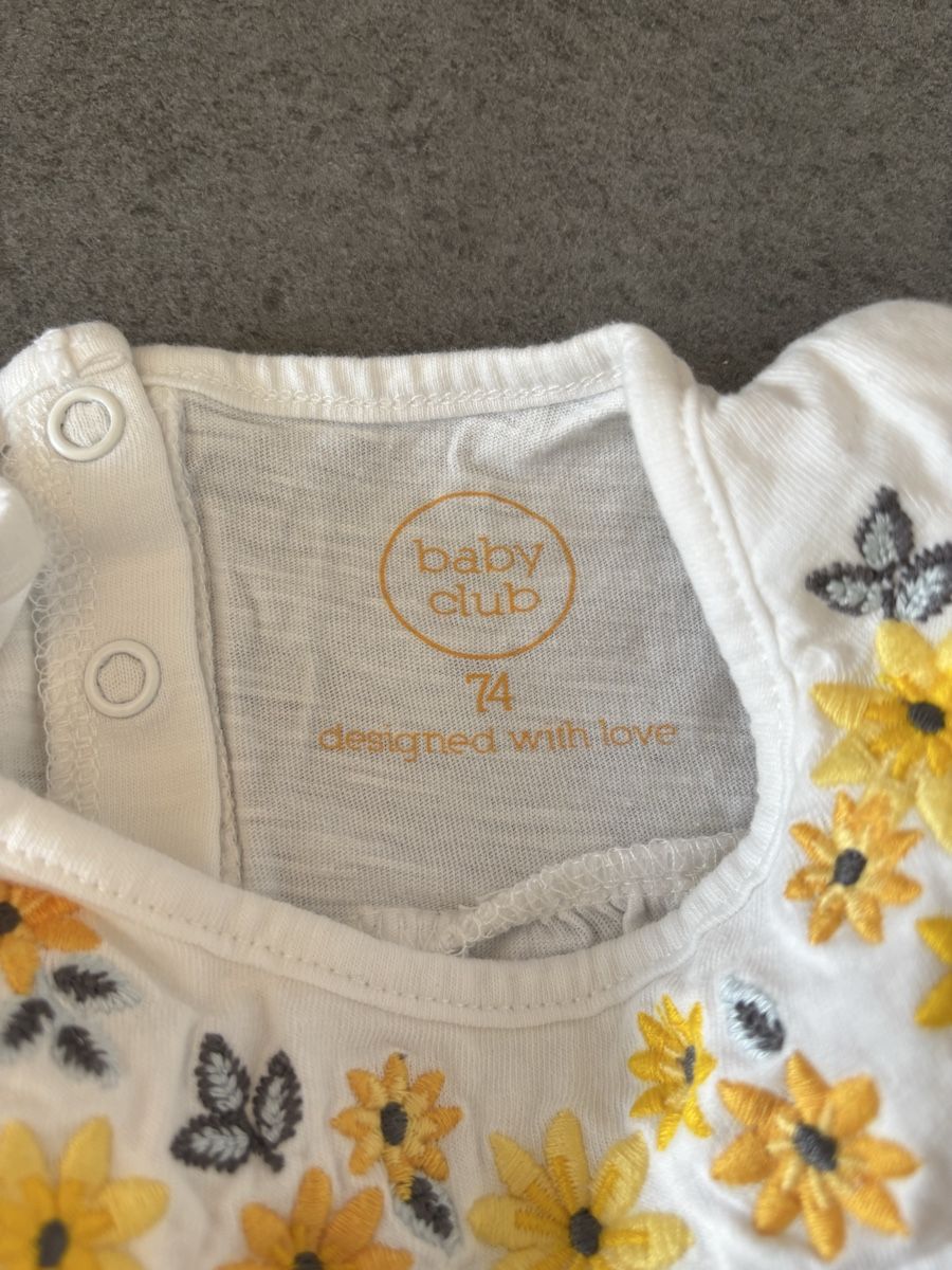 Camicette, T-shirt & Top: T-Shirt Blumen, Gr 74 – Usato da Breitenbach venduto da mi95st 1