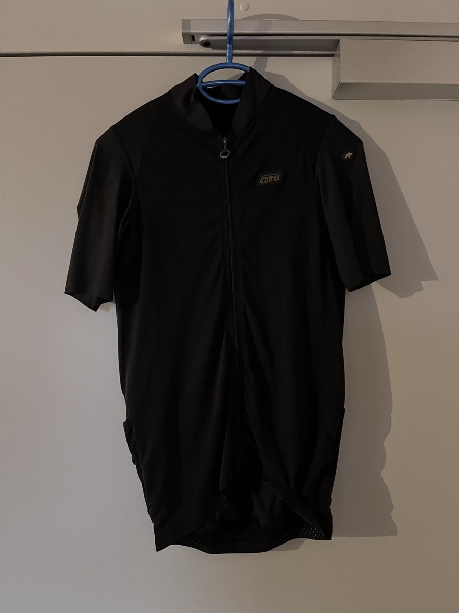 Assos Leibchen & Hosen: Assos GTO Trikot schwarz Grösse M – Gebraucht aus Rain von swmxman 1