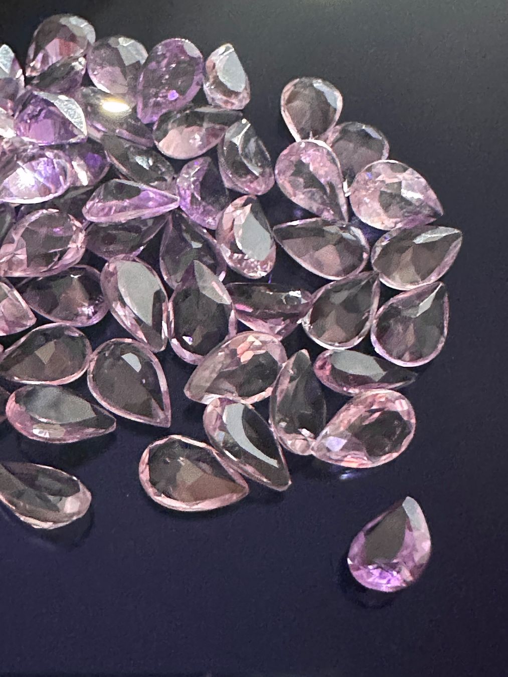 Fossiles: 2 Stück Amethyst Pear 9 x6 mm – Neuf (Voir description) à Langenthal par Seelenfreunde 3