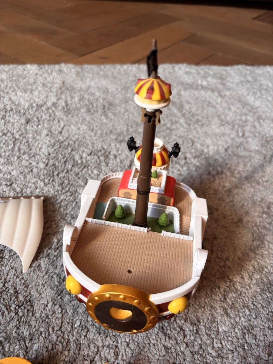 Giocattoli: One Piece Going Merry Ship Model Figure, Great Condition! – Usato da Ascona venduto da ElfieLove 2