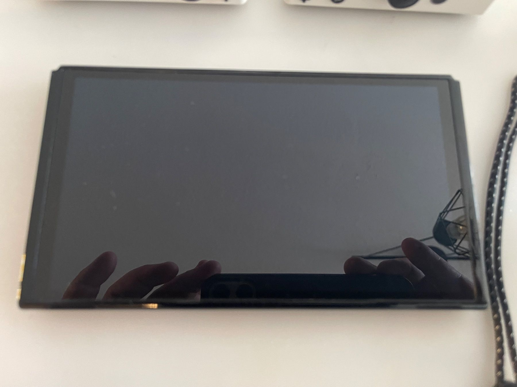 Nintendo Console: Nintendo Switch OLED Weiss Komplett Set mit Tasche + Spiel – Usato da Dietikon venduto da ussenterprise 4