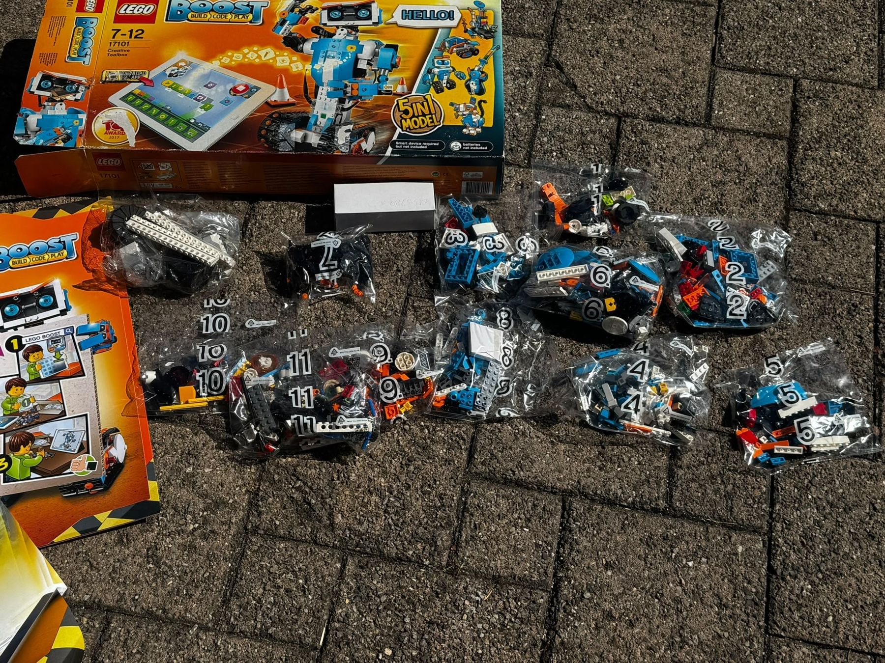 Lego Baukästen: 17101 Lego Boost Roboter programmierbar – Neu und originalverpackt aus Egg b. Zürich von Brocki_Insel_Egg 2