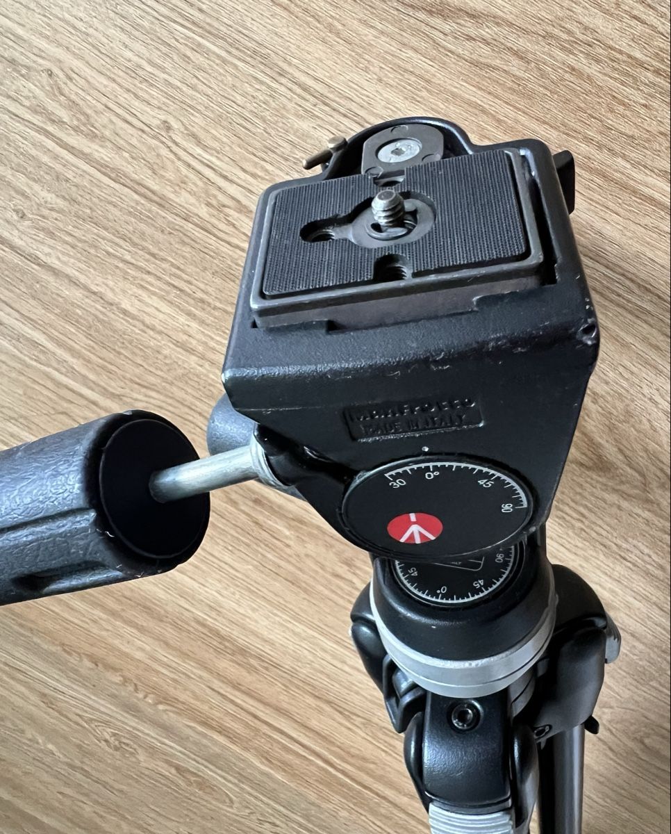 Manfrotto Treppiedi & Teste: Manfrotto Stativ 190 CLB – Usato da Winterthur venduto da Hello088x 2