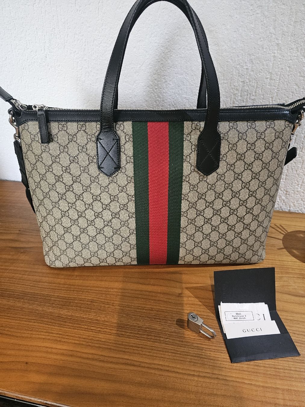 Gucci Borse: Gucci  Supreme Canvas Carryall Boston Bag – Nuovo (secondo la descrizione) da Zunzgen venduto da Fleksi 3