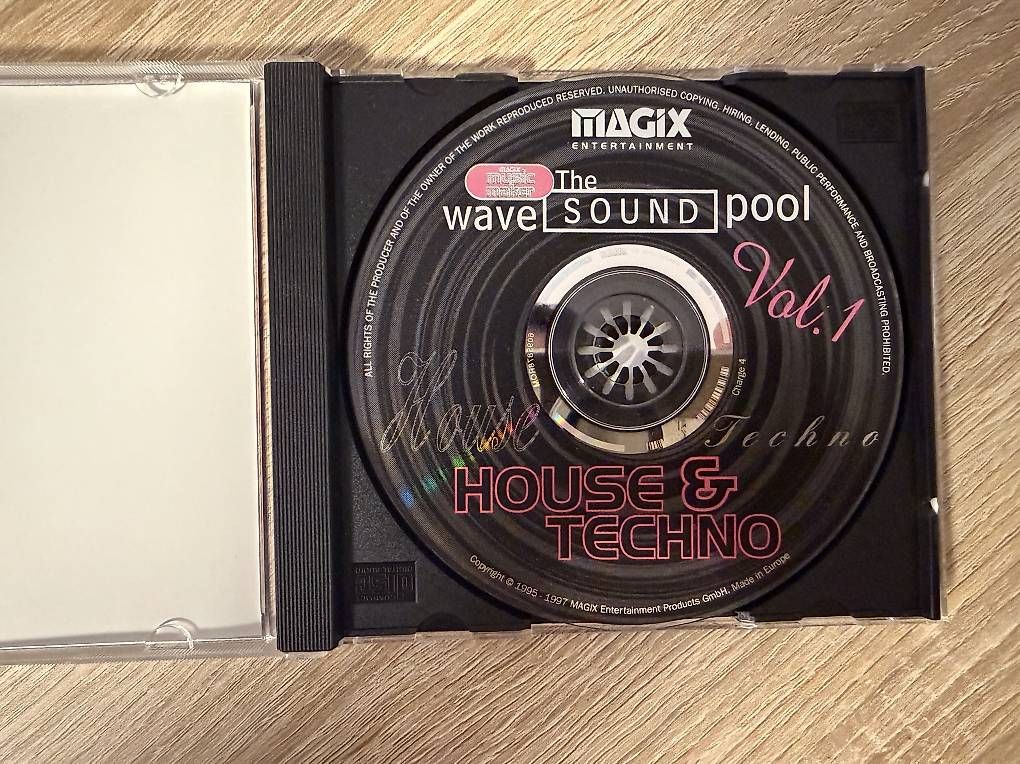 CD: Magix - Soundpool - House x Techno Vol. 1 – Usato da Zofingen venduto da Kolega01 1