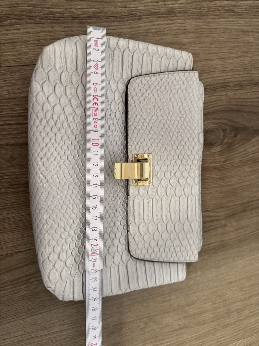 Asos Borse da donna: Asos Clutch Tasche grau weiss – Usato da Fislisbach venduto da KolibriSecondhand 9