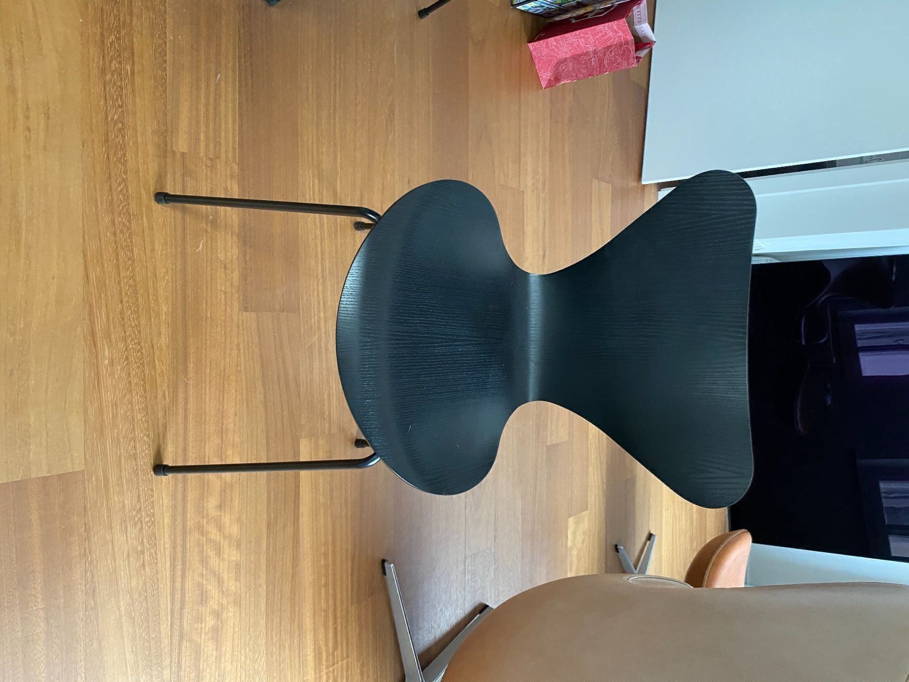 Fritz Hansen Tische: Fritz Hansen B616 / 4 Seven chairs black – Gebraucht aus zuerich von Thorleif_Tvricvm 3