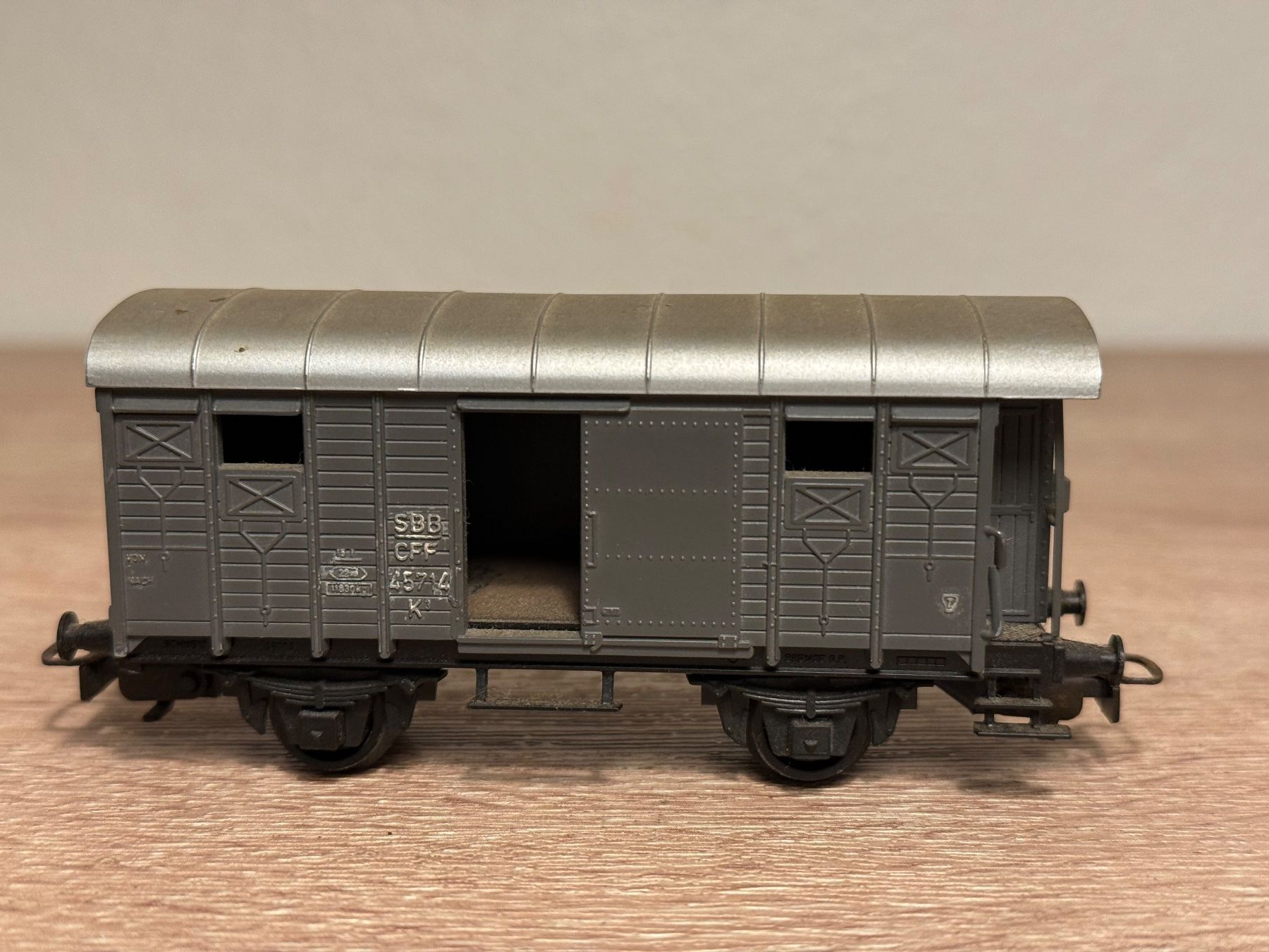 Kleinbahn Modelleisenbahnen: Kleinbahn Güterwagen H0 OVP – Gebraucht aus St-Aubin-Sauges von tantome