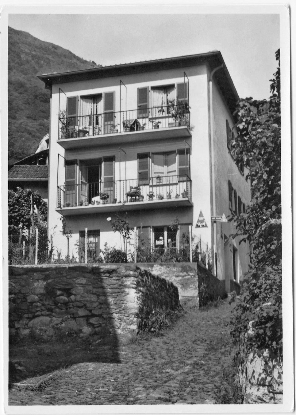 Ansichtskarten: Mezzovico,  "Casa Riccardo" – Gebraucht aus Fällanden von Blausegelfliege
