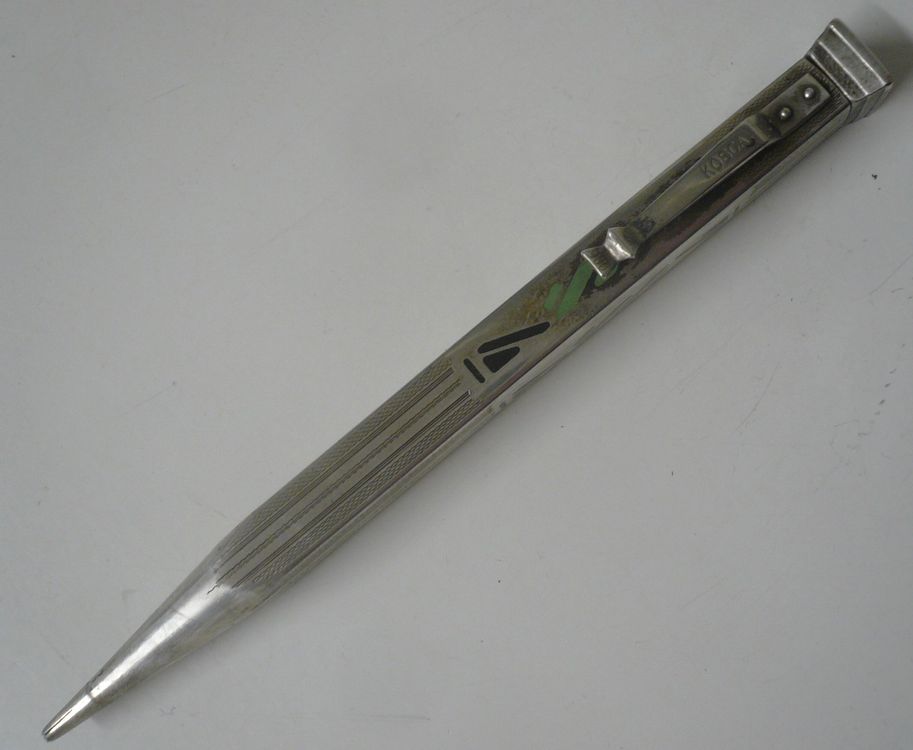 X47-Drehbleistift No.1 – Extra Kurz (10,5 Cm) In Rot Mit 0,5 Mm Mechanik & Radiergummi