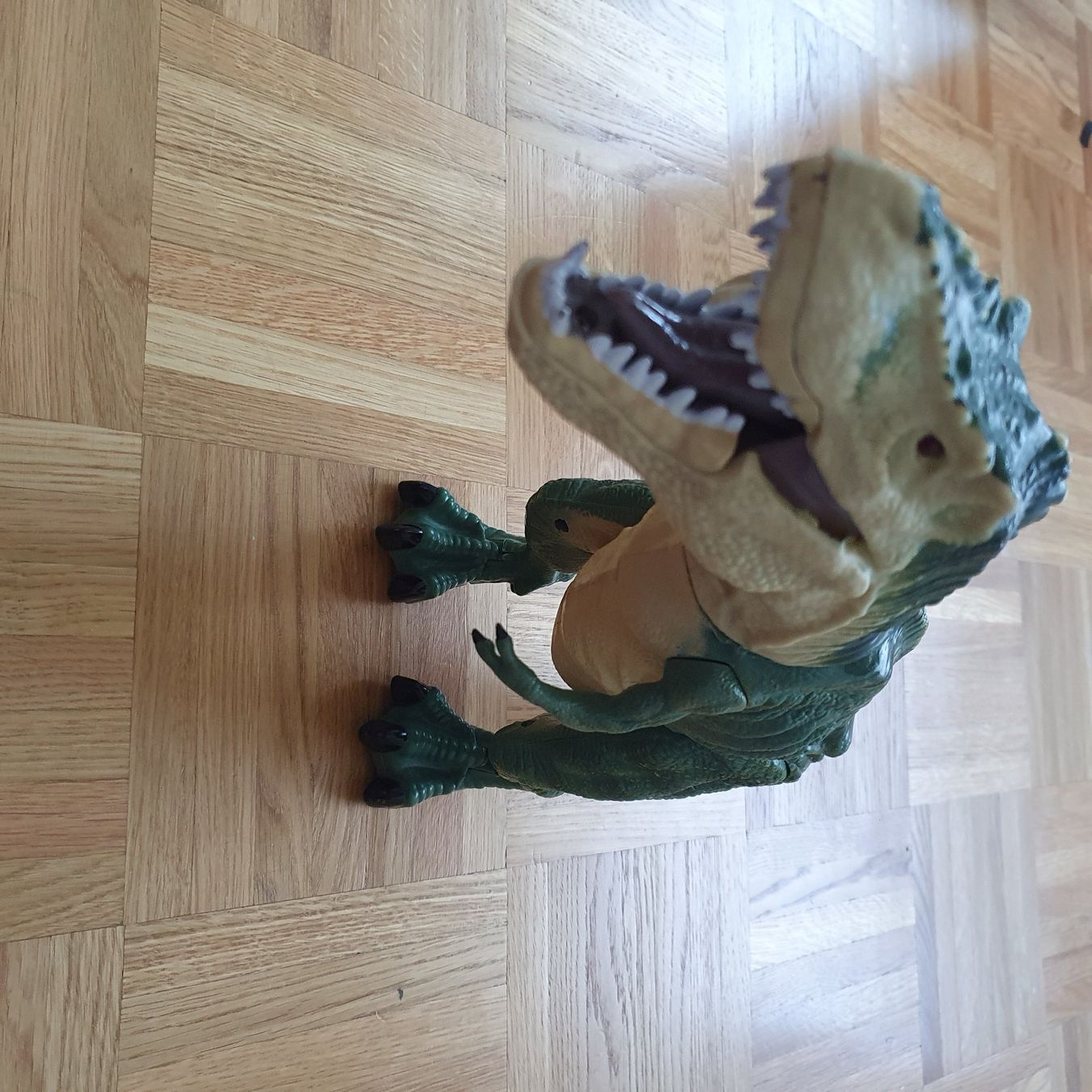Giocattoli: Dinausaure 30cm – Usato da Prilly venduto da RoDyRe
