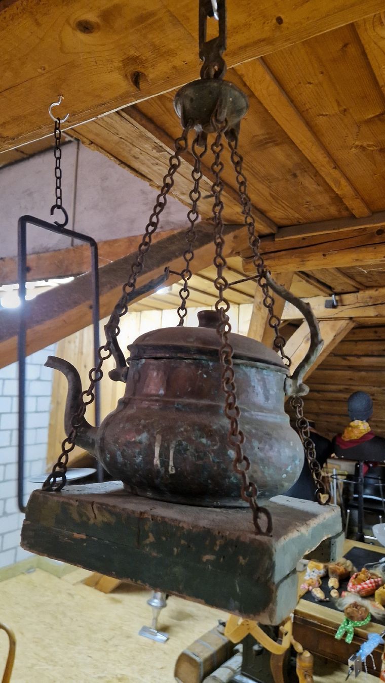 Teiere: Antike Teekanne mit Kette, Deko-Objekt, Jugendstil – Usato da Ennenda venduto da Mr.Alpen16536