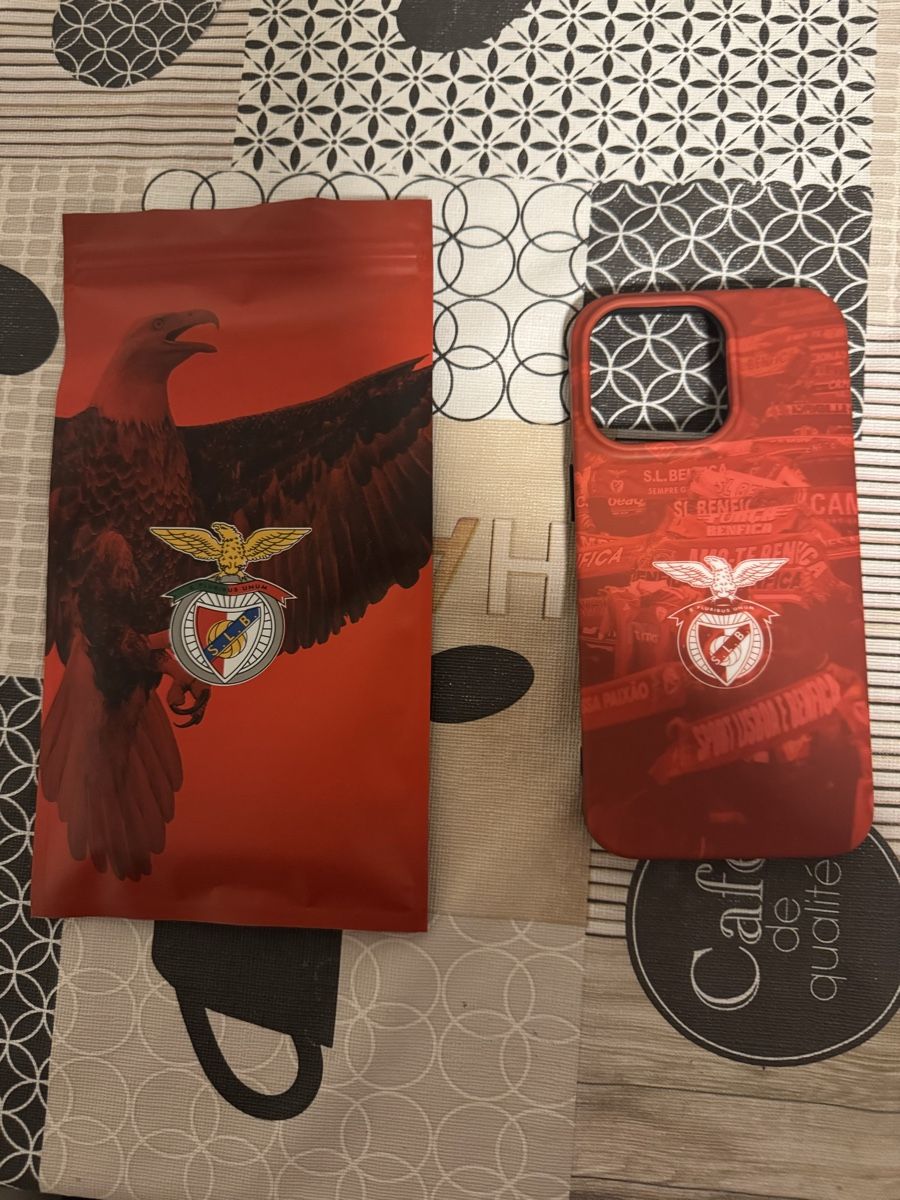 Cover & Protezioni schermo: Benfica Lissabon Hülle Iphone 15 Pro Max – Nuovo e nell'imballaggio originale da Ostermundigen venduto da Ruizinho1904