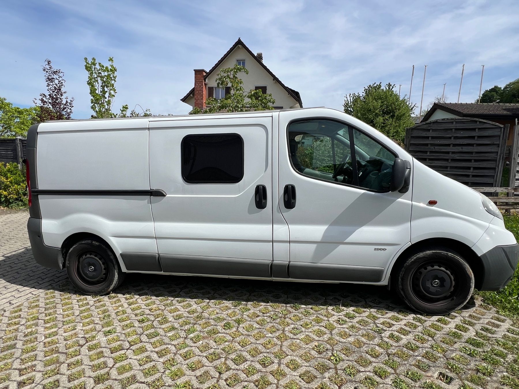 Veicoli da campeggio: Campervan Opel Vivaro Selbstausbau – Usato da Würenlingen venduto da Activia