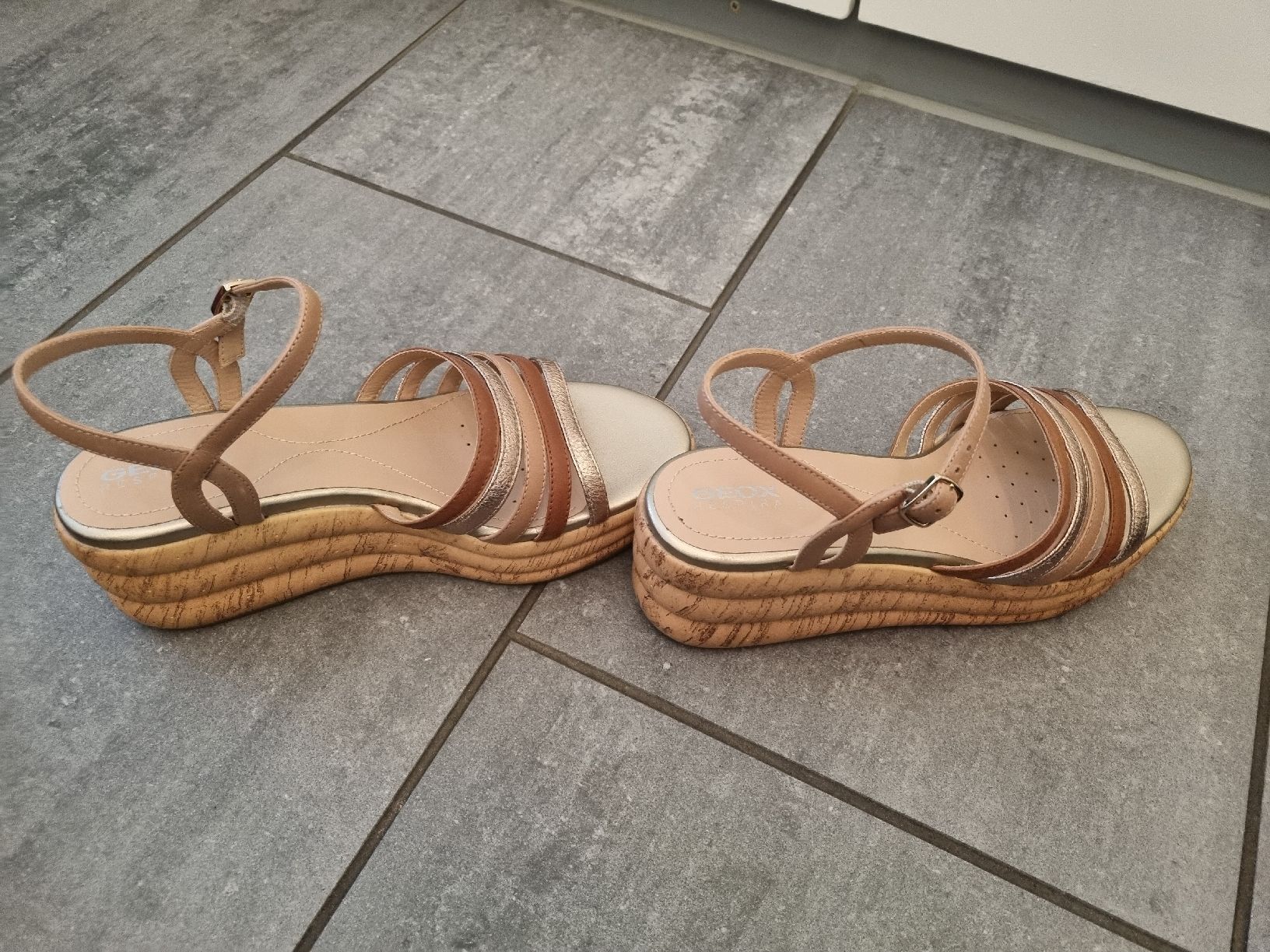 Geox Scarpe da donna: Geox Sandalen Gr. 39.5 – Usato da Thalwil venduto da Briscolina 2